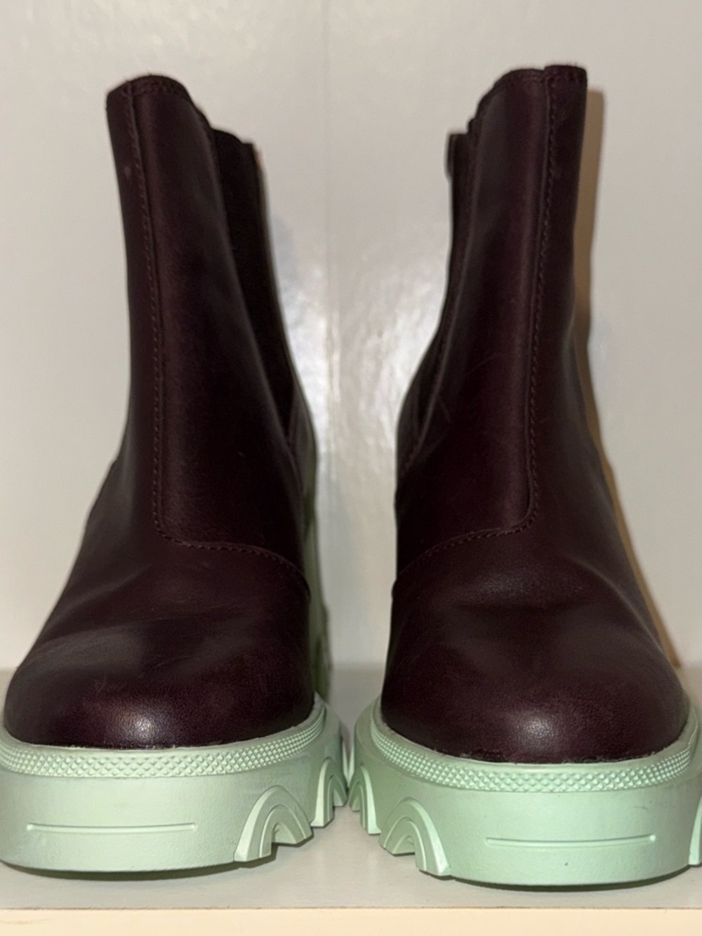 Sorel Women's Heeled Chelsea Platform Boots in Brown and Mint Sz 7
